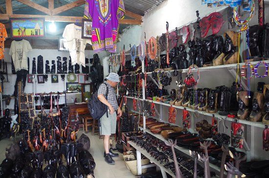 Mwenge-Holzschnitzermarkt