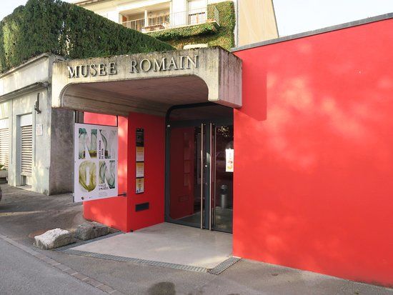 Basilika und Römermuseum Nyon