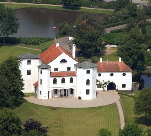 Schloss Brundlund