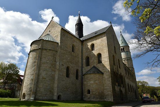 Stiftskirche St. Cyriakus
