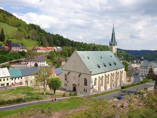 Kirche St. Joachim und St. Anna