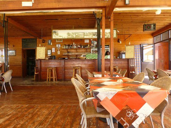 Tortuga beach bar & cafe