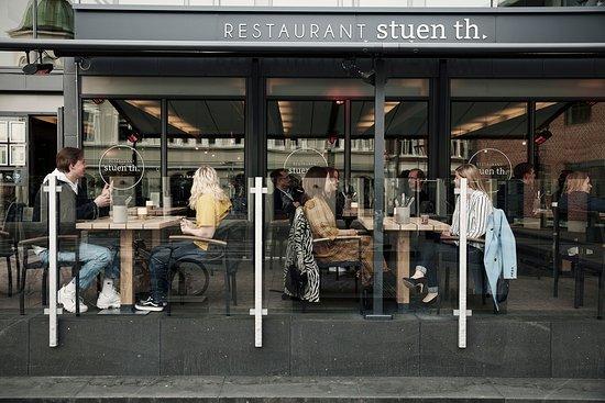 Restaurant stuen th