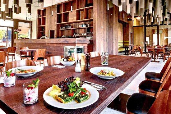 Reinhard Bär und Café