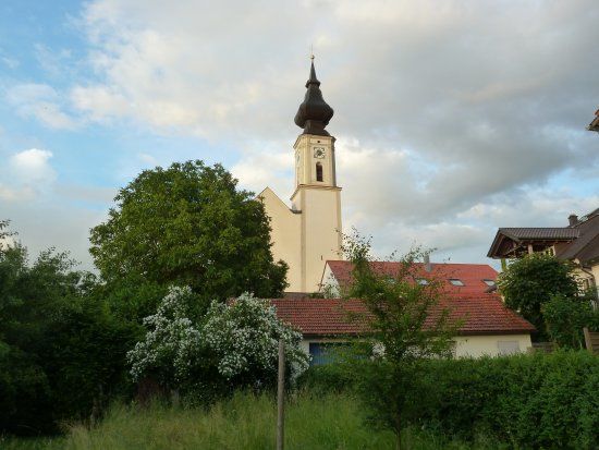 Katholische Pfarrkirche St. Nikolaus Kapelle und Ummauerung