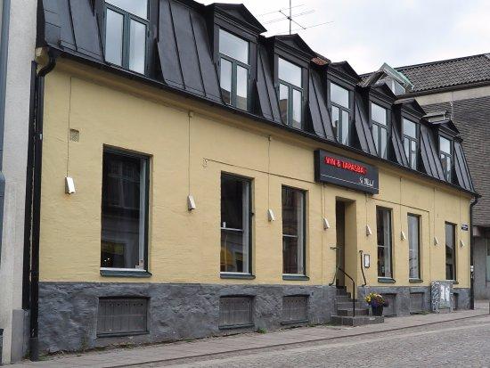 ST Michel Vin Och Tapas