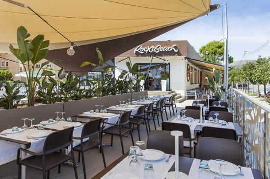Rocxi Beach Restaurant & Tapas