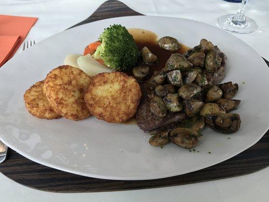 Berthas Restaurant and Bar