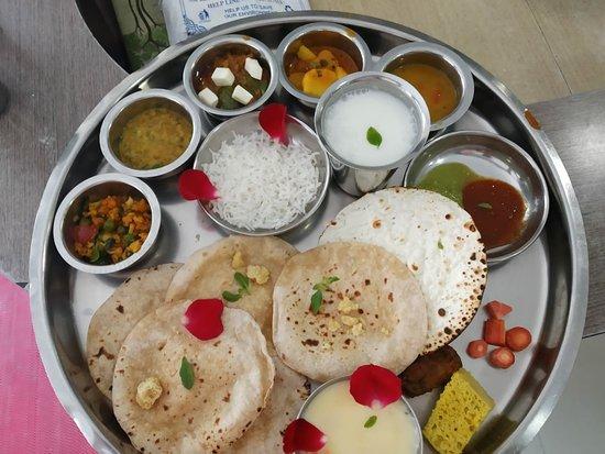 Shukan Gujarati Thali