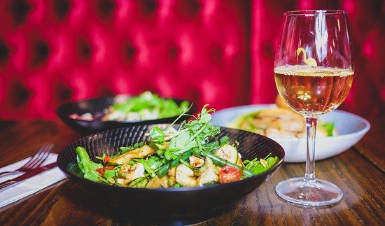 Dillinger's Brasserie & Bar