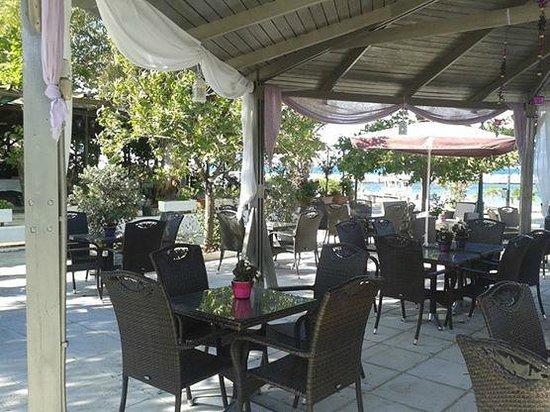 Di Mare Cafe Bar