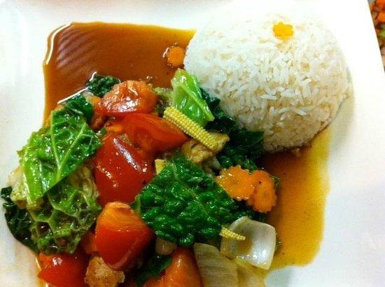 Pum Thai Restaurant & Cooking School