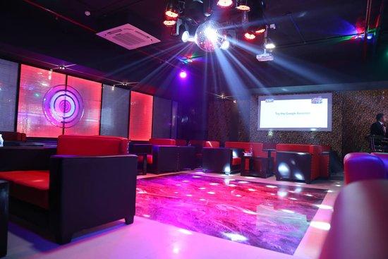 3D Liquid Lounge