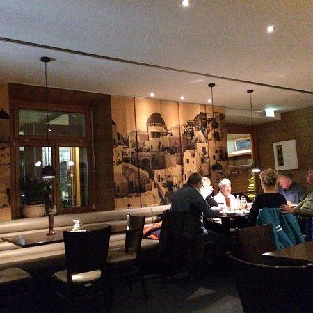 Dimi's Cafe & Bistro