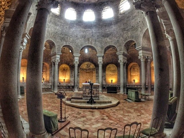 Kirche Santa Costanza