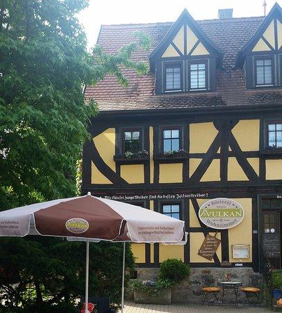 VulkanWohnzimmer und VulkanRosterei