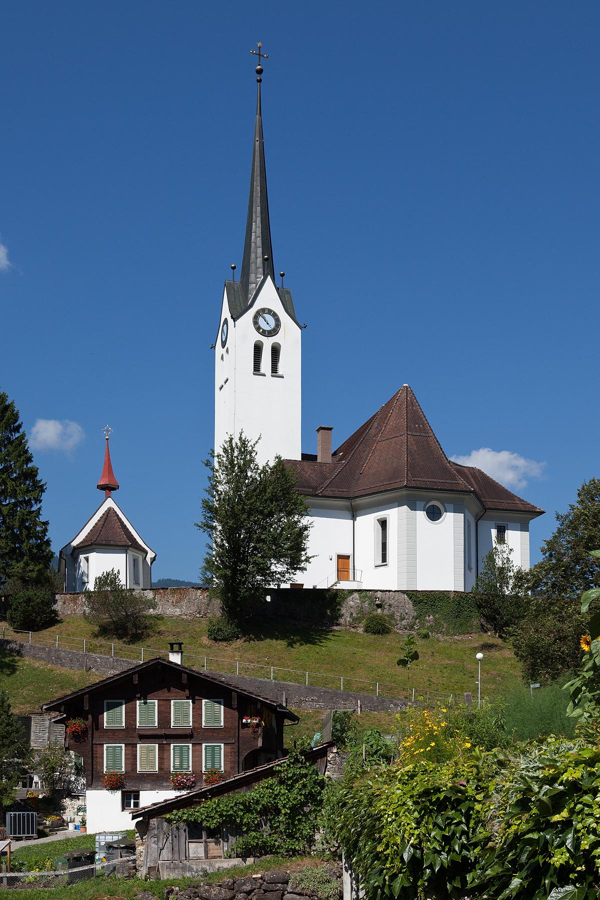 Pfarrkirche St. Laurentius mit Beinhaus und Pfarrhaus