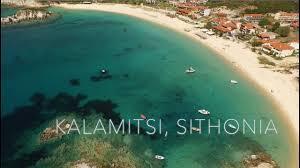 Strand von Kalamitsi