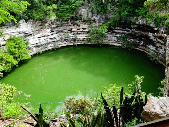 Cenote von Chichén Itzá