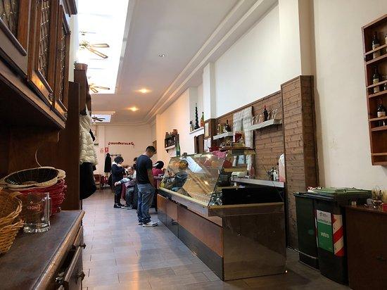 Zi Adele al Farinone