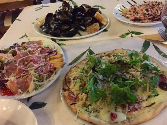 Mezzaluna Pizzeria and Restaurant