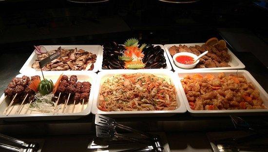 Sushi La Bar & Grill