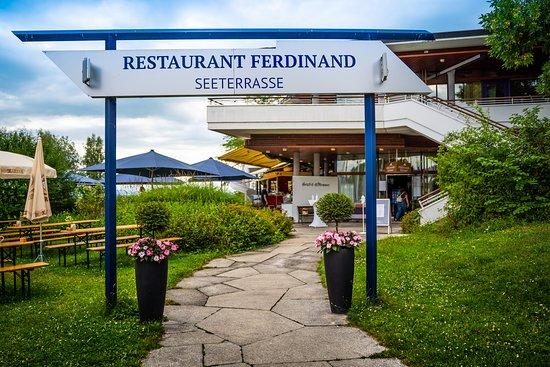 Ferdinand und Café