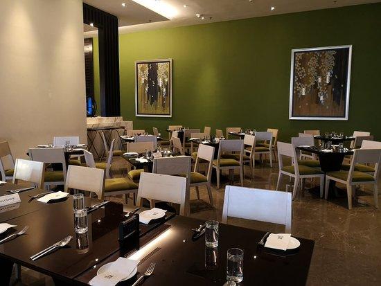 Chatterz, All Day Dining