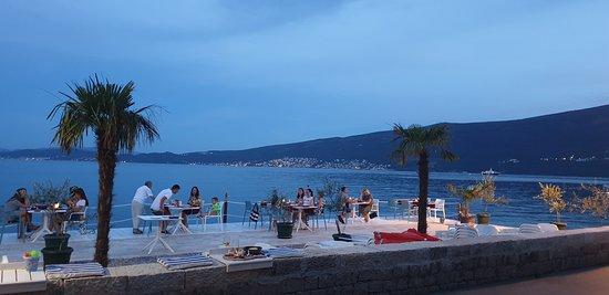 Lounge Bar Pizzeria "Barka"