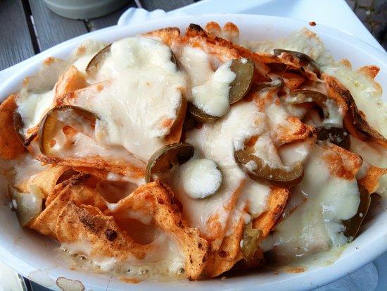 Chamaleon Cafe-Bistro & Bar