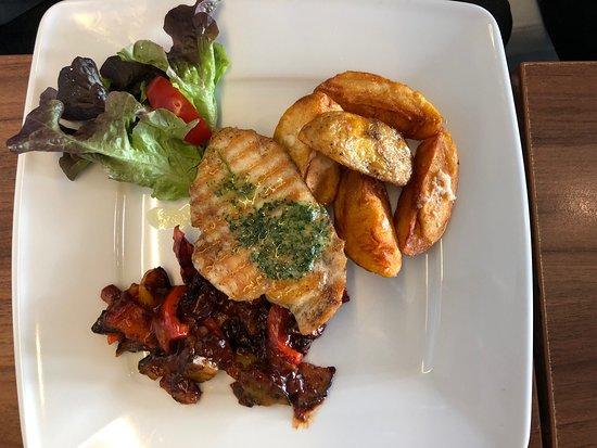 Cafe Bar Restaurant Oliver