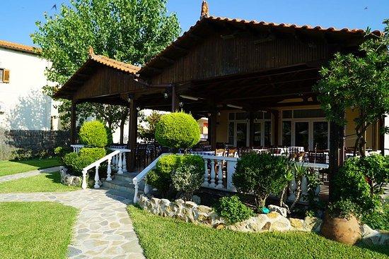 Ammos Kalamitsi Restaurant