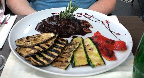 Mezzaluna Pizzeria Trattoria & Cafe