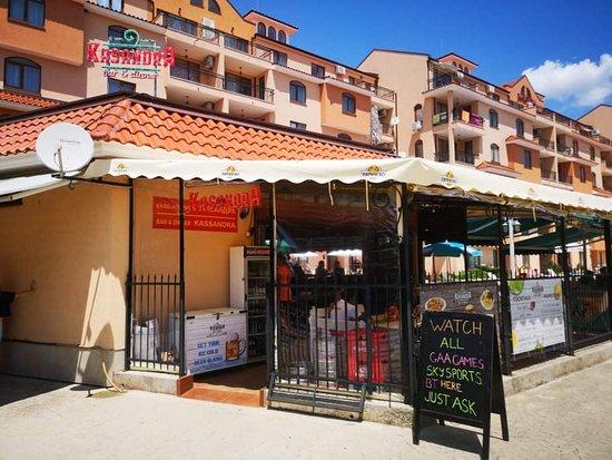 Kasandra Bar & Dinner