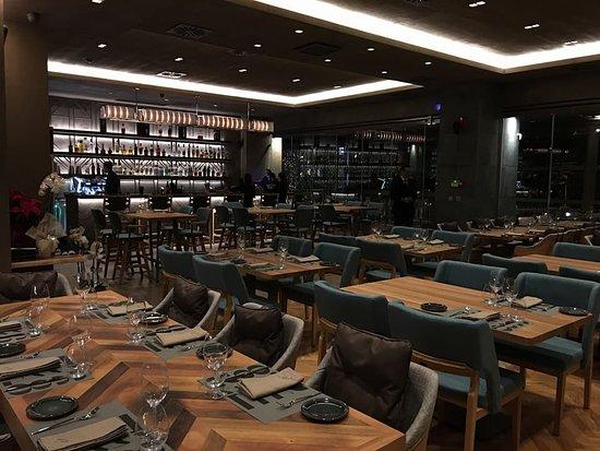 718 Uptown Dine and Wine