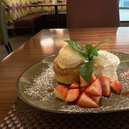 Grand Lux Cafe
