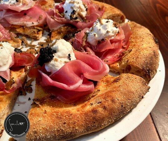 Scarlett Pizza & Tiramisu