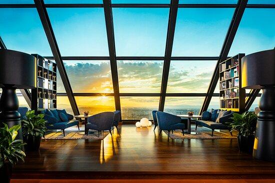 Ozone Skybar & Lounge