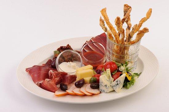 Decanter Wine Shop & Cafe