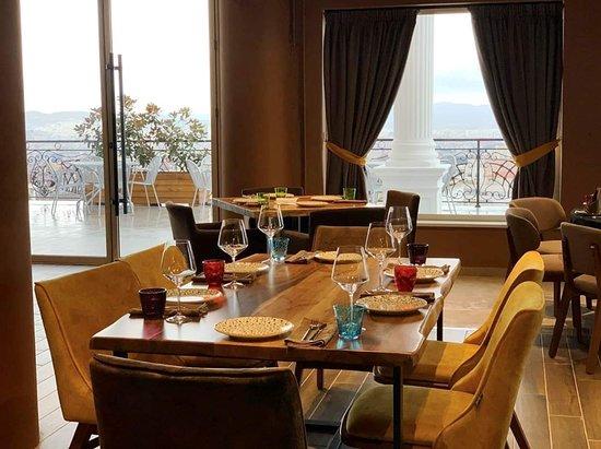 Markata e Peshkut - Chateau Linza Resort