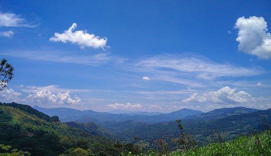 Hanthana Mountain Range