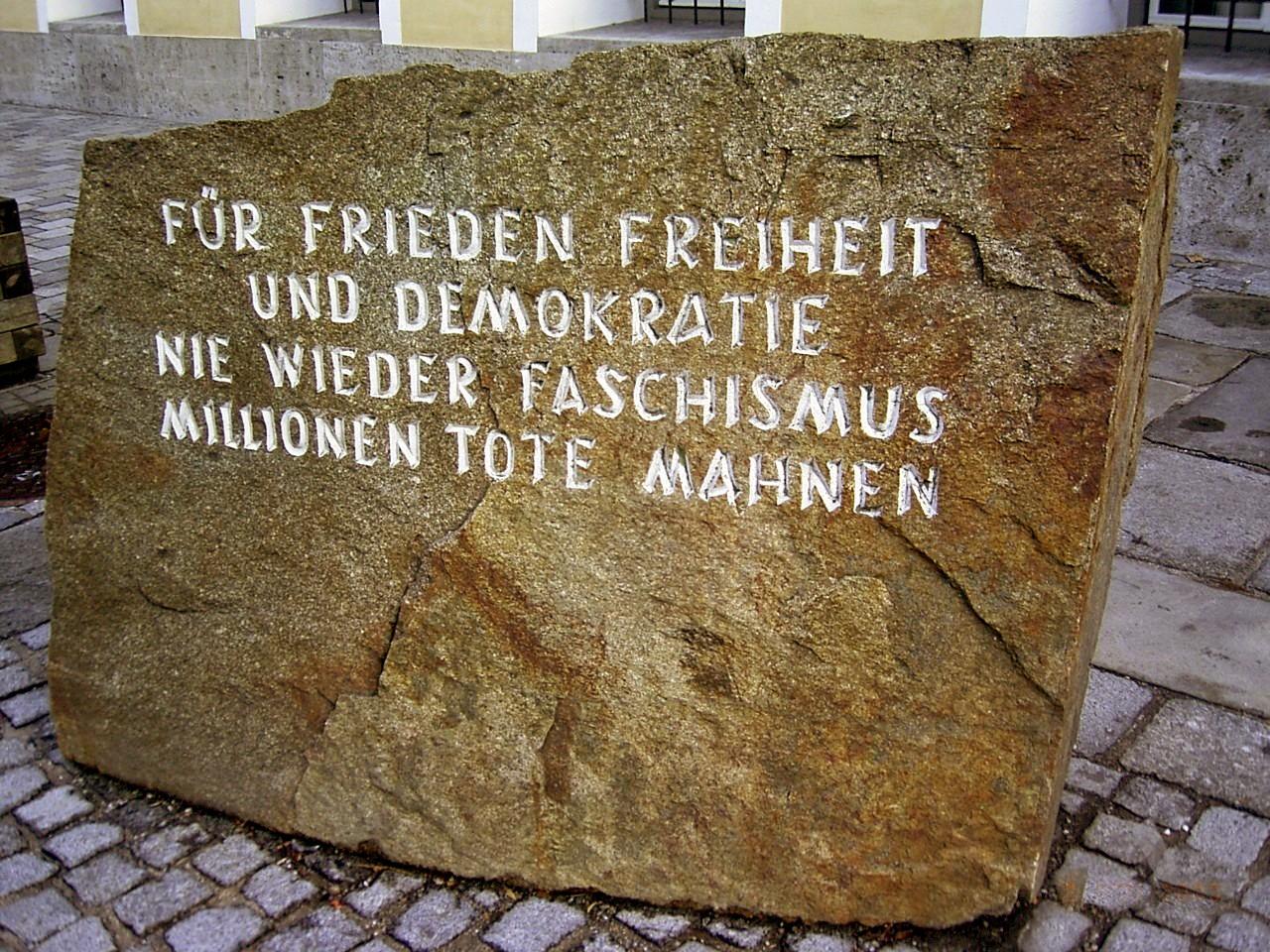 Mahnstein gegen Krieg und Faschismus