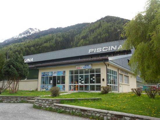 Schwimmbad von Ponte di Legno