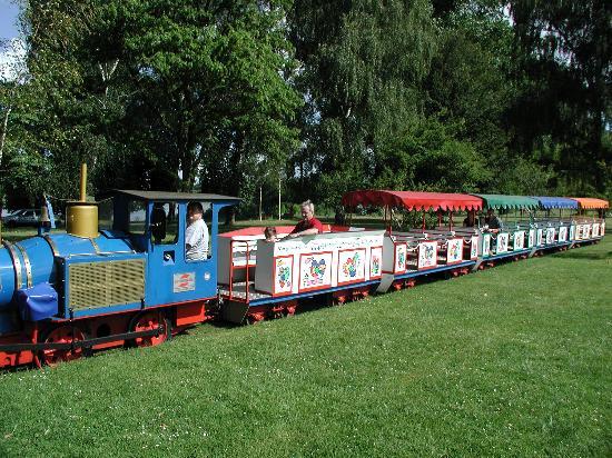 Kleinbahn im Rheinpark