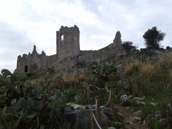 Ruderi di Cirella