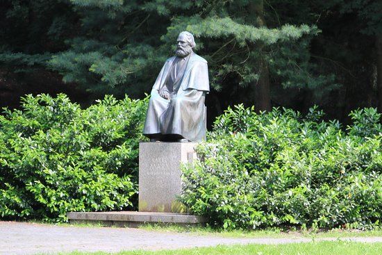 Monument to Karl Marx
