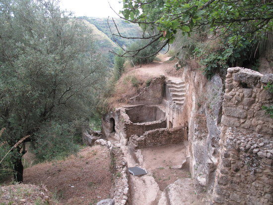Insediamento Rupestre e Museo della Civilta Rupestre e Contadina