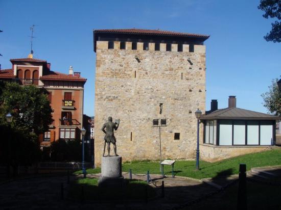 Casa Torre de Salazar