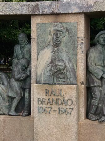 Homenagem a Raul Brandao