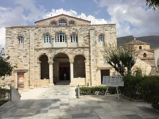 Kirche Panagia Ekatontapyliani